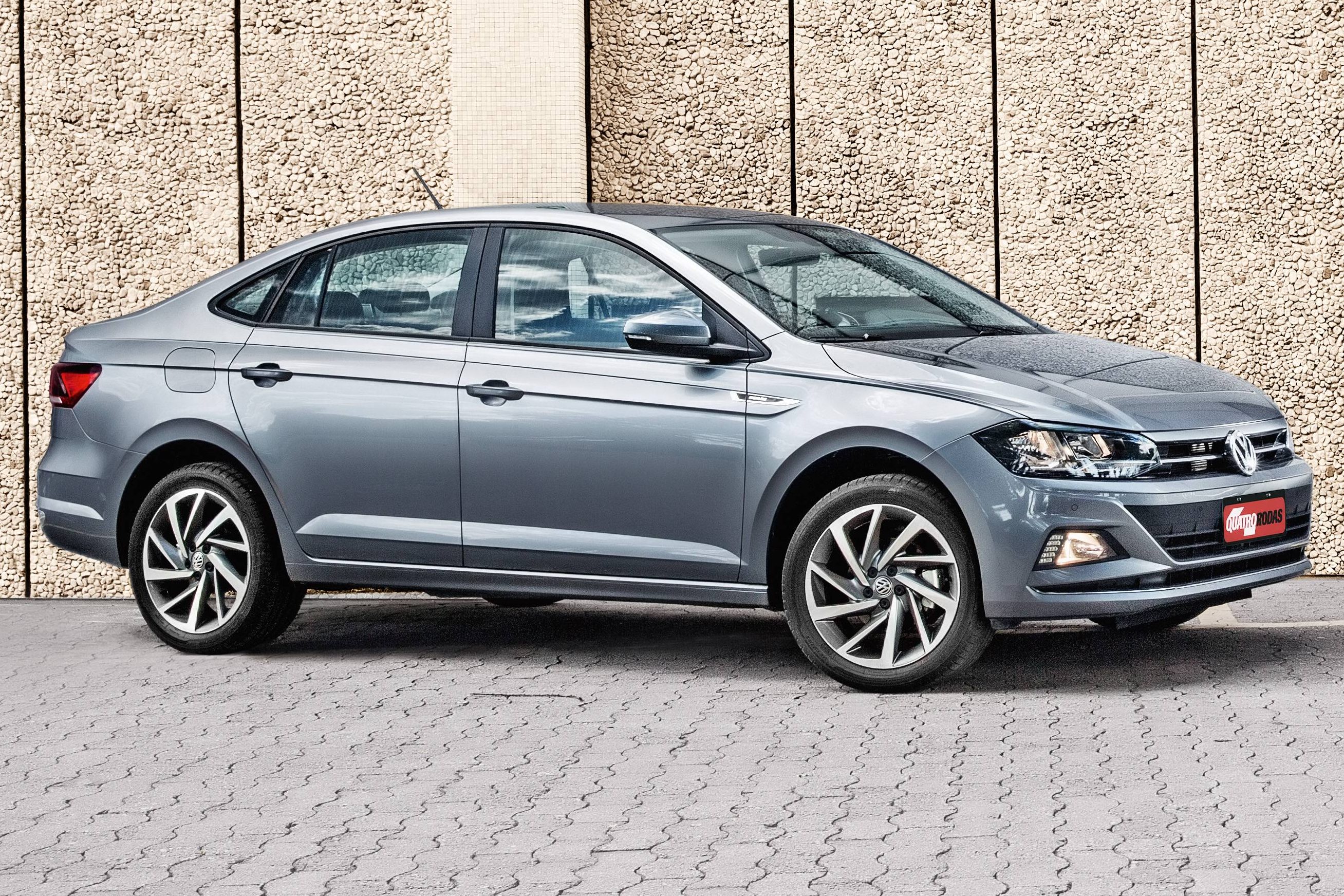 VW Virtus bate recorde de vendas em maio; Chevrolet Onix chega perto