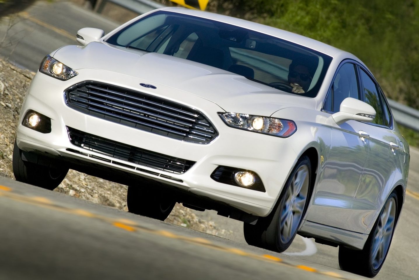 Ford inicia recall de Fusion anunciado há mais de três meses Assobrav